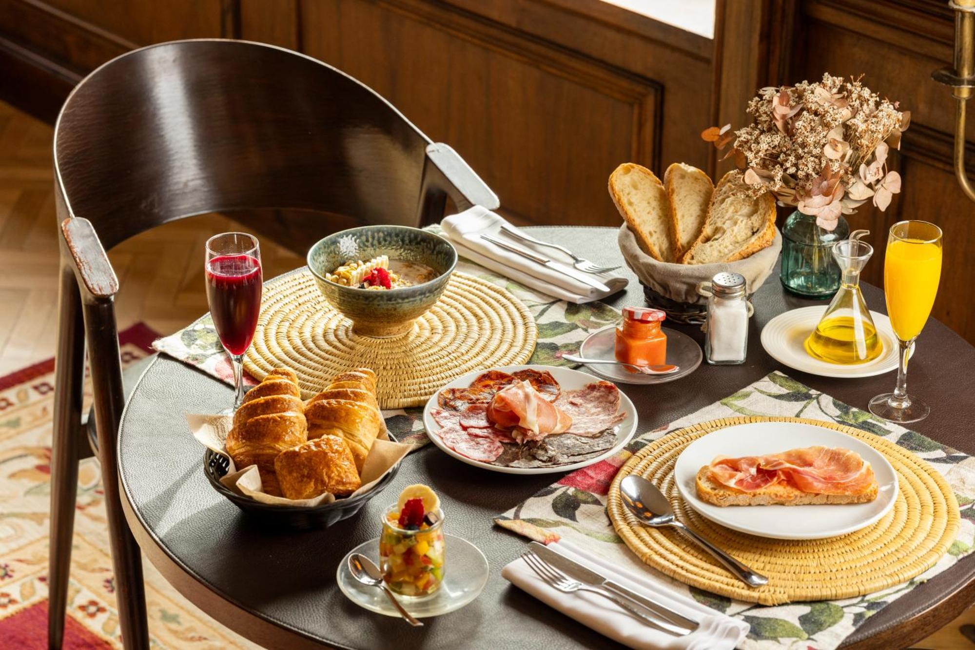 Angelats Hotel - A Signature Boutique Hotel & Restaurant Ribes De Freser Εξωτερικό φωτογραφία